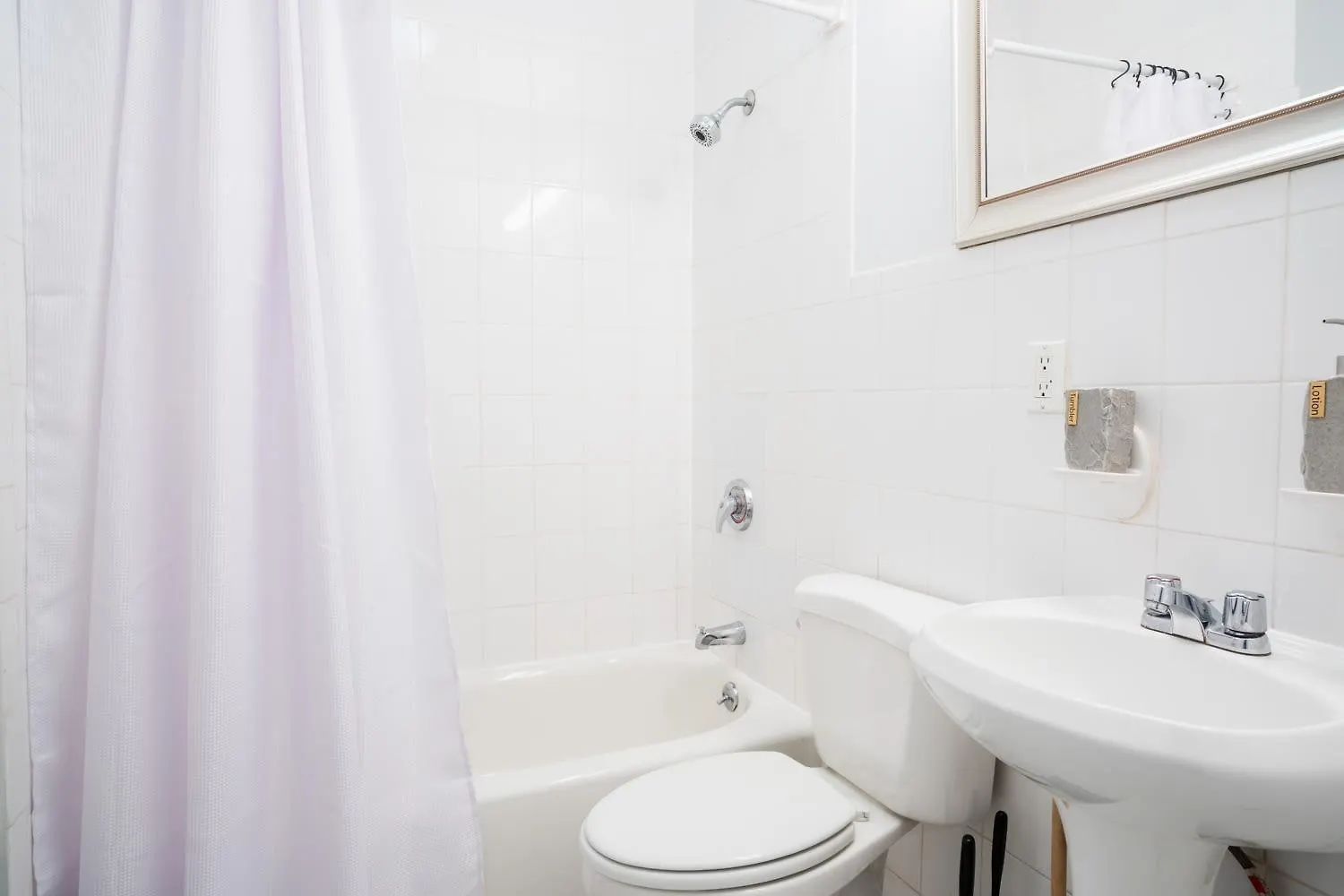 1435-4 I 3 Bedrooms 2Bath W D Prime Upper East 뉴욕